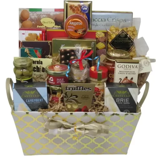 Panier cadeau produits terroirs du Québec et produits importés de Montpetit Creations | Gift baskets with local products from Quebec and imported products